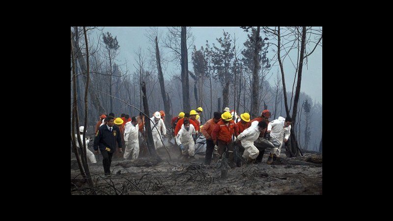 Cile, governo incolpa indios Mapuche per incendi in Patagonia