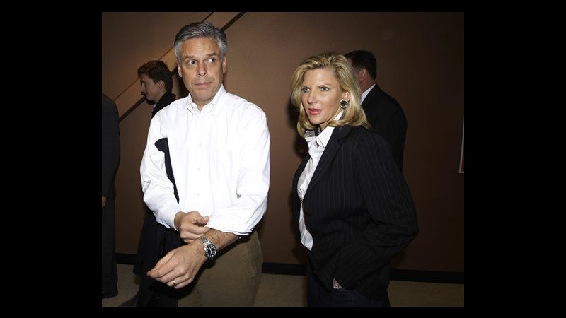 Usa 2012,Huntsman: Stupido spot sostenitori Paul su mie figlie adottive