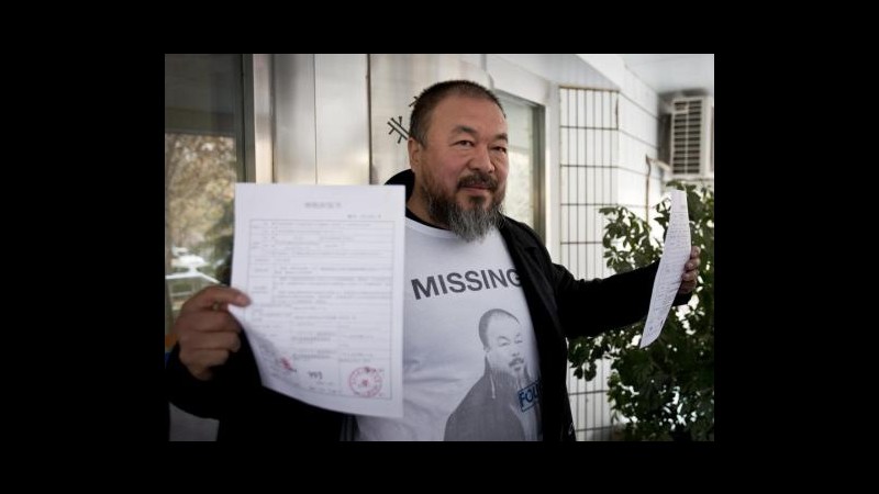 Cina, autorità Pechino rivedranno caso di evasione fiscale Ai WeiWei