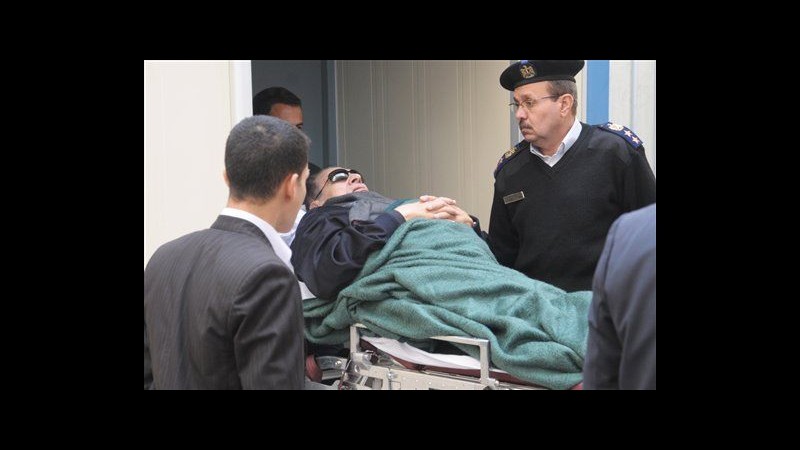 Processo Mubarak, leader attivisti: Condanna a morte sentenza politica