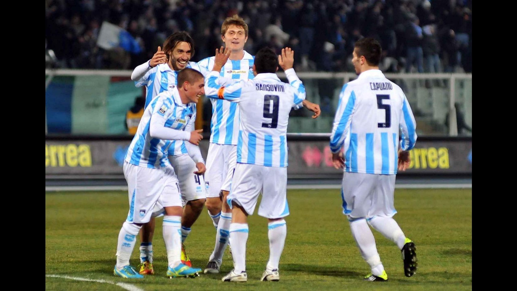 Serie B, Juve Stabia-Crotone 2-2. Pescara batte Modena ed è primo