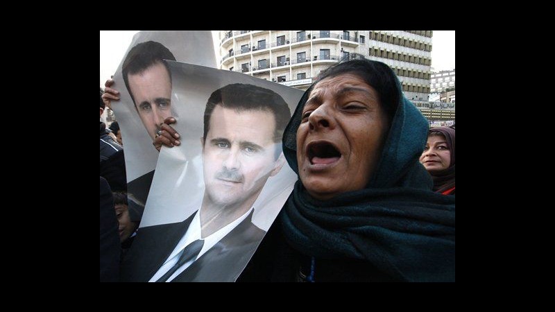 Siria, attivisti: Migliaia di soldati del regime entrano a Duma