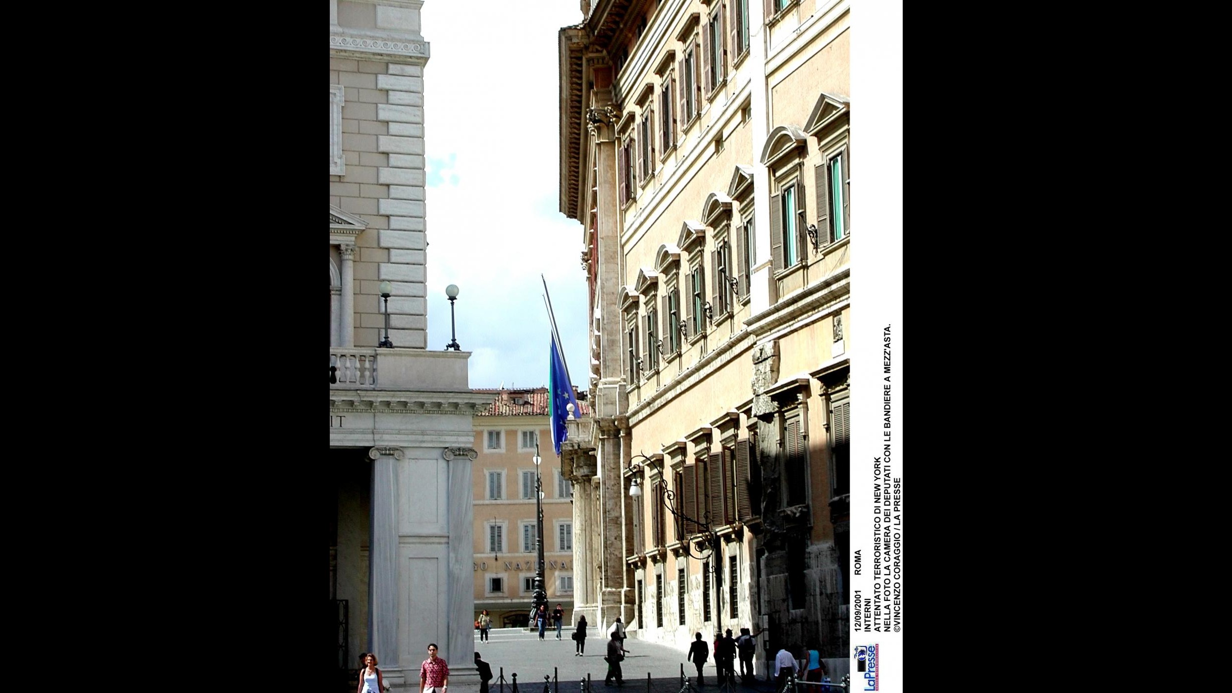 Ue, ok da Camera a mozione Pdl-Pd-Terzo Polo con 468 sì