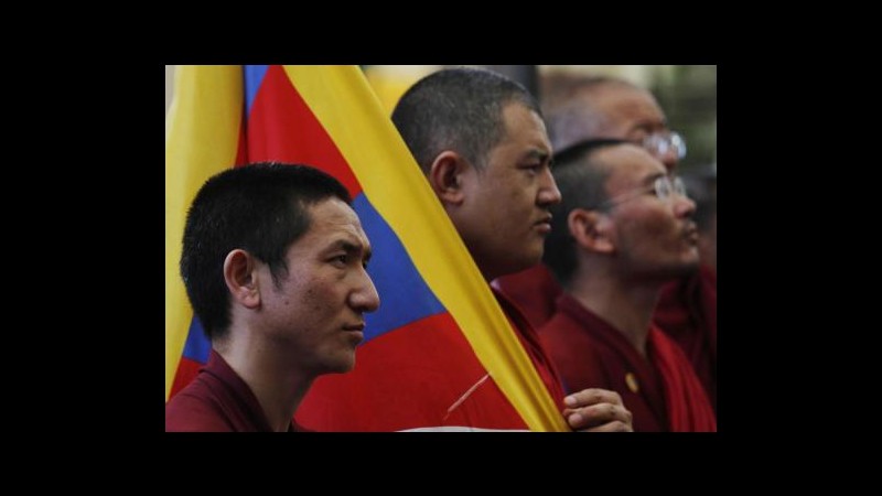 Cina, governo: Gruppi esteri distorcono verità su scontro con tibetani