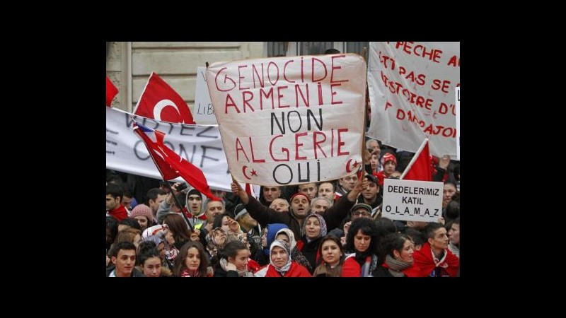 Francia, Parlamento passa legge: negare genocidio armeno sarà reato