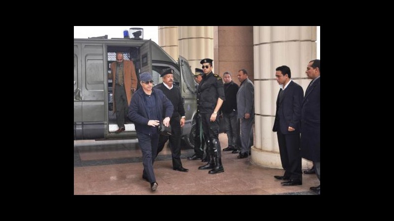 Egitto, difesa ex ministro Interno: Non colpevole di morte dimostranti