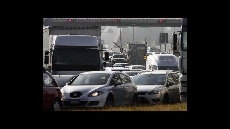 Taxi, stop a scioperi dopo caos