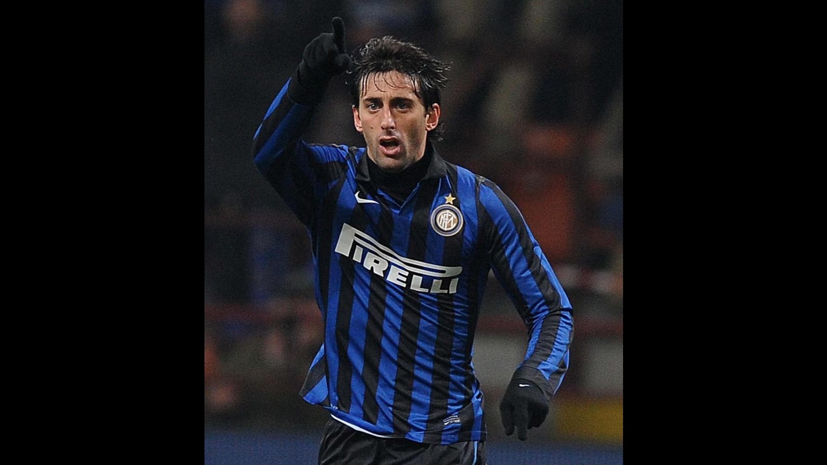 Inter-Lazio 2-1, Milito e Pazzini firmano il sorpasso
