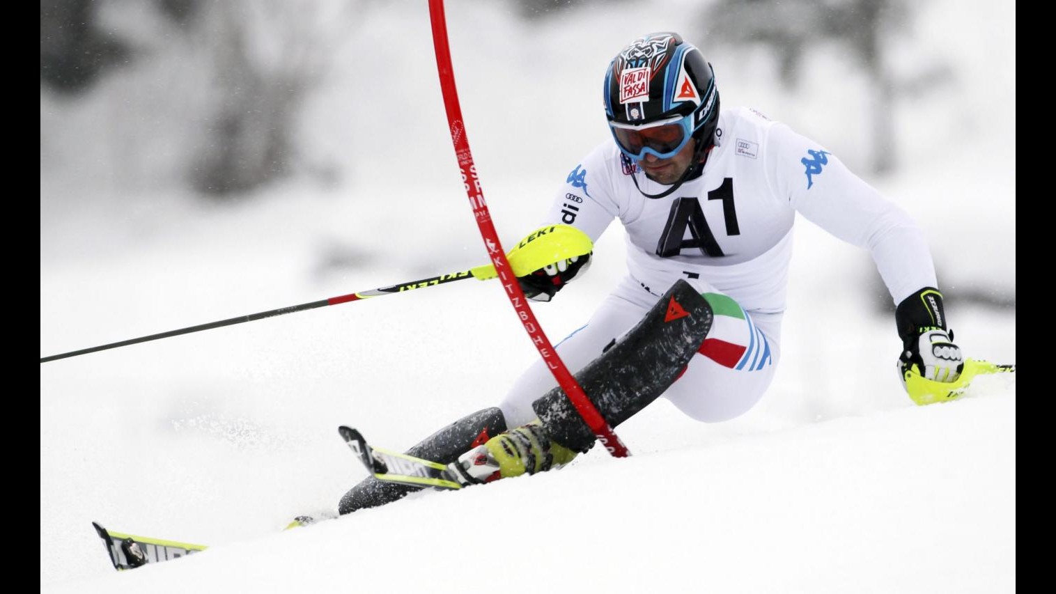 Sci, magico Deville. A Kitzbuehel arriva la prima vittoria in carriera
