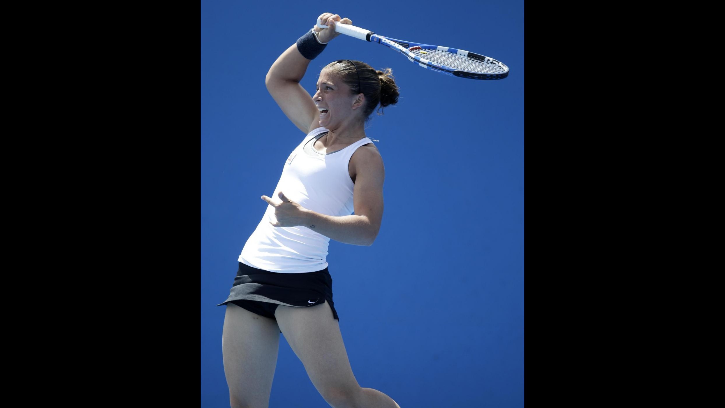 Australian Open, Errani al terzo turno e Vinci ko. Avanza Djokovic
