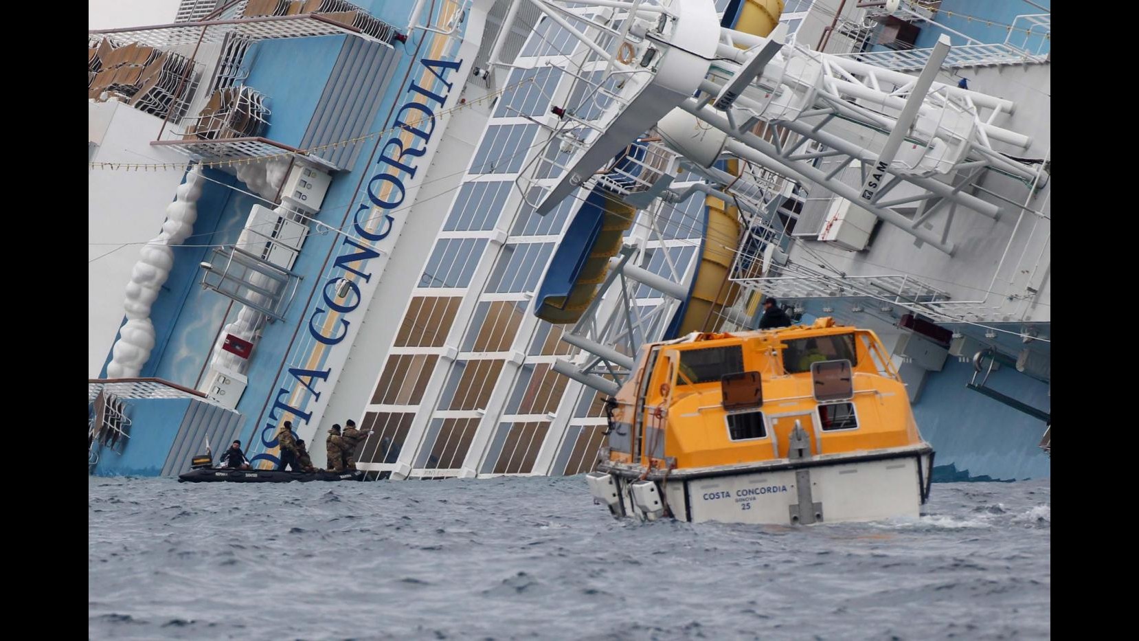 Nave Costa, Clini: E’ in posizione instabile, corsa contro il tempo