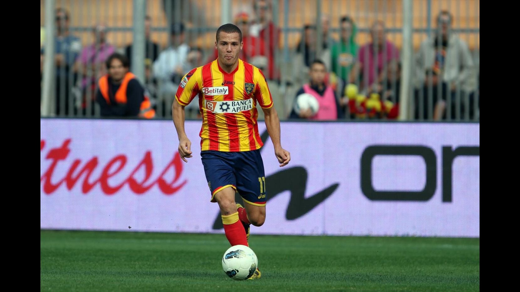 Mesbah passa dal Lecce al Milan. Strasser torna rossonero