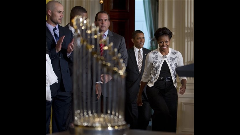 Usa, Obama porta a cena la moglie Michelle per il compleanno