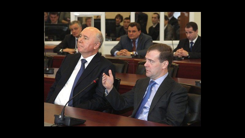 Russia, Medvedev propone di ripristinare elezione diretta governatori