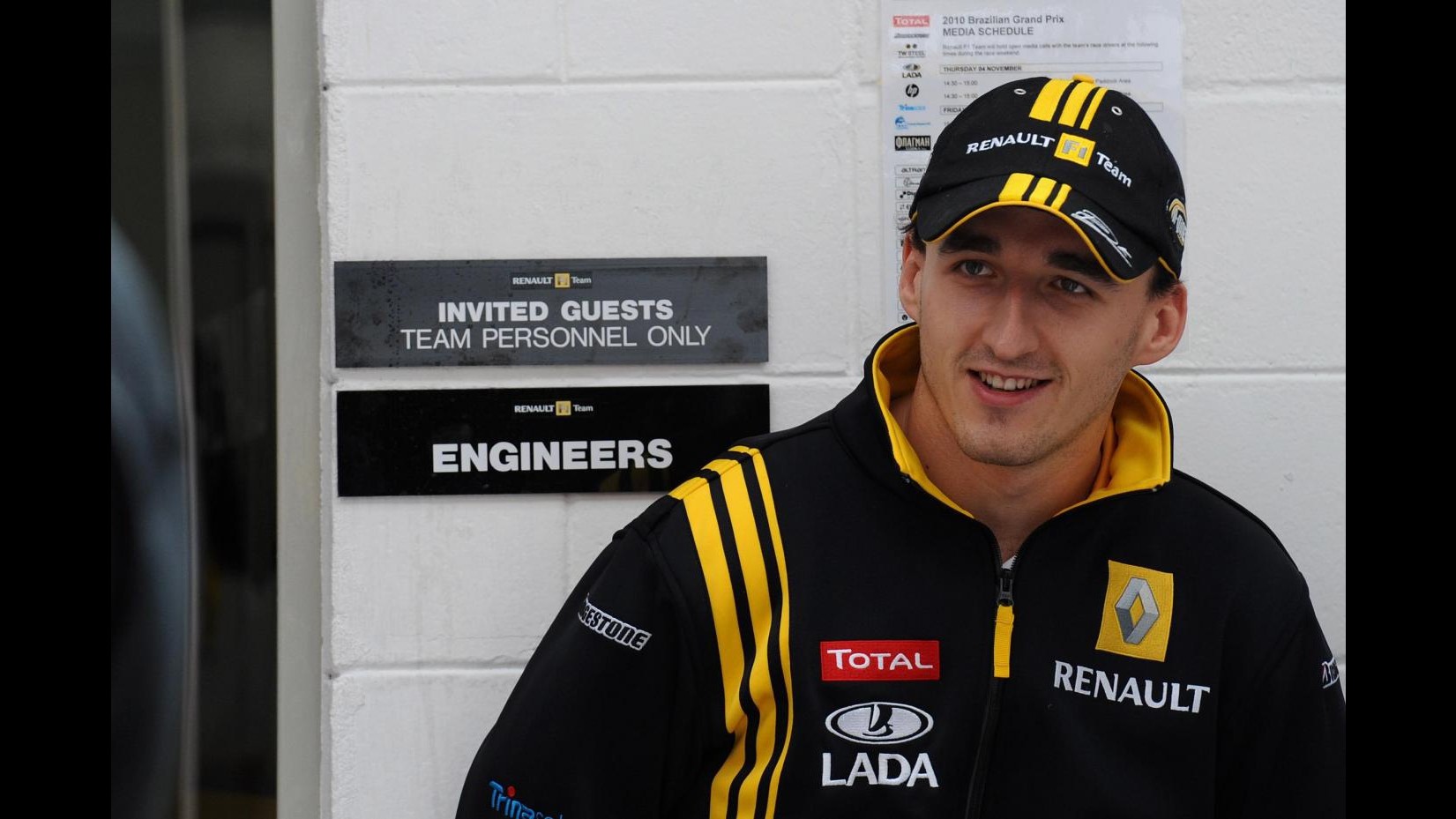 F1, Kubica torna a casa dopo intervento alla caviglia