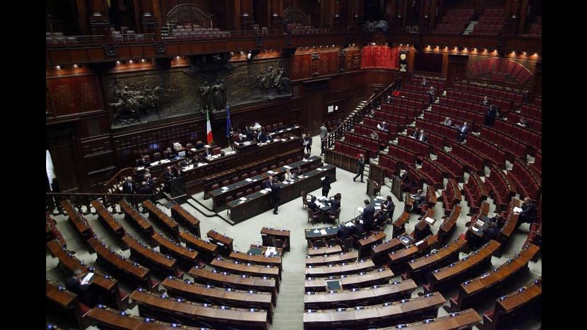 Governo pone fiducia sullo svuota carceri
