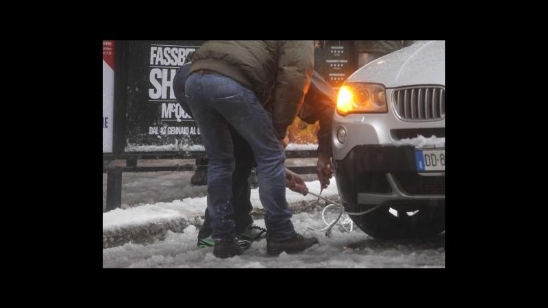 Maltempo, nevica su E45, chiusa SS5 in Abruzzo e SS87 in Molise