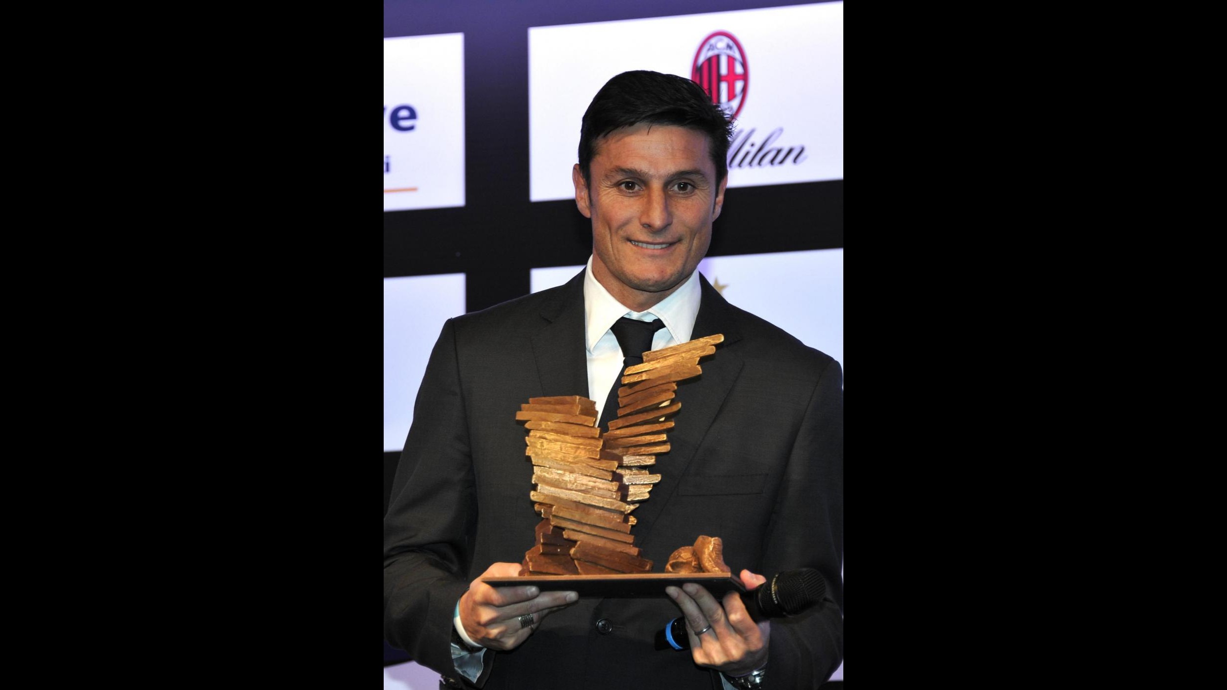 Javier Zanetti vince il premio ‘I piedi buoni del calcio’