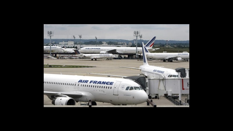Francia, sciopero dipendenti settore aereo: 100 voli cancellati
