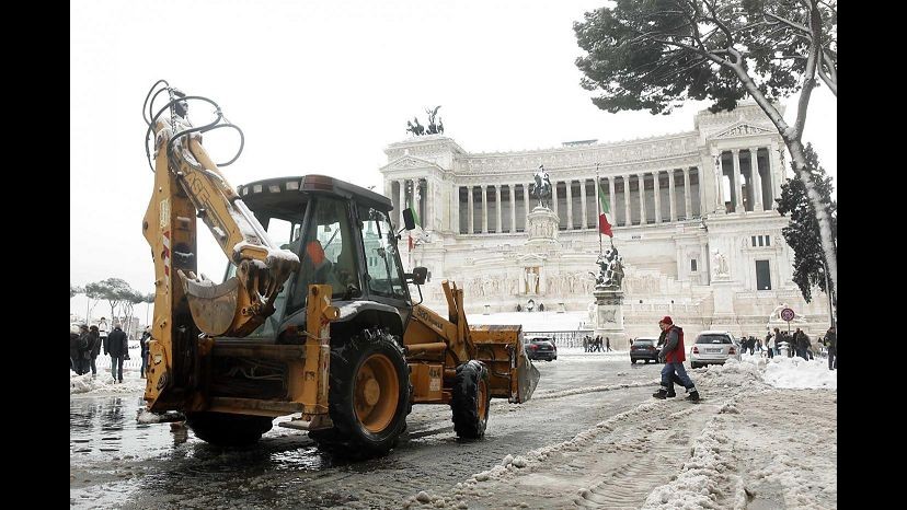 Maltempo, al lavoro 10mila trattori di Coldiretti per pulizia strade