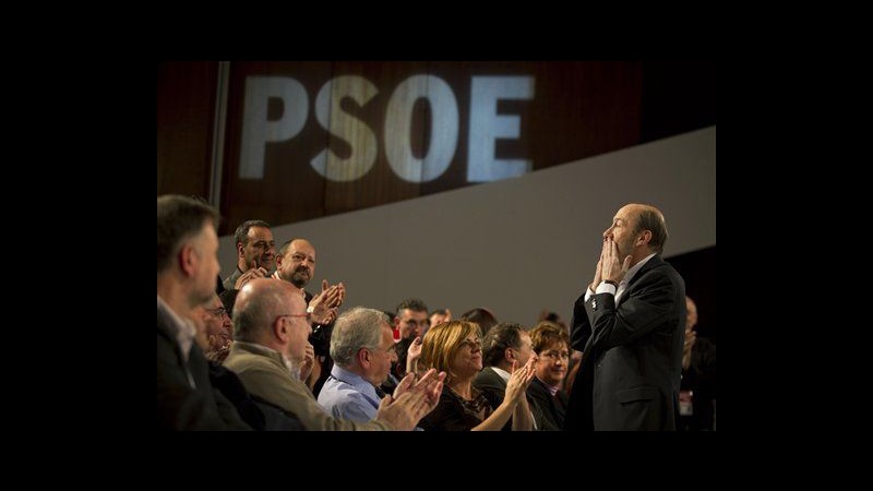 Spagna, Rubalcaba eletto nuovo segretario generale partito socialista