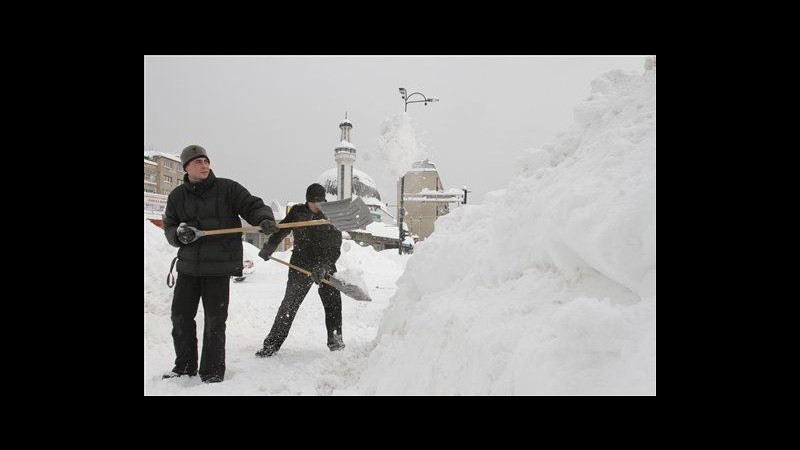 Gelo in est Europa, Bosnia dichiara stato d’emergenza a Sarajevo