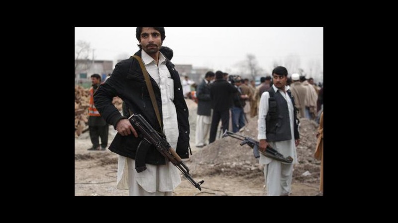 Pakistan, scontri su confine afghano: morti 7 soldati e 18 insorti