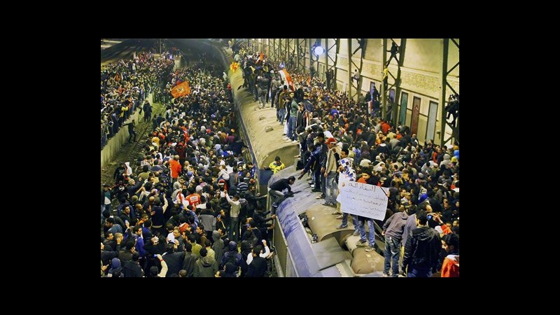 Egitto, scontri tra polizia e manifestanti davanti a ministero Interno