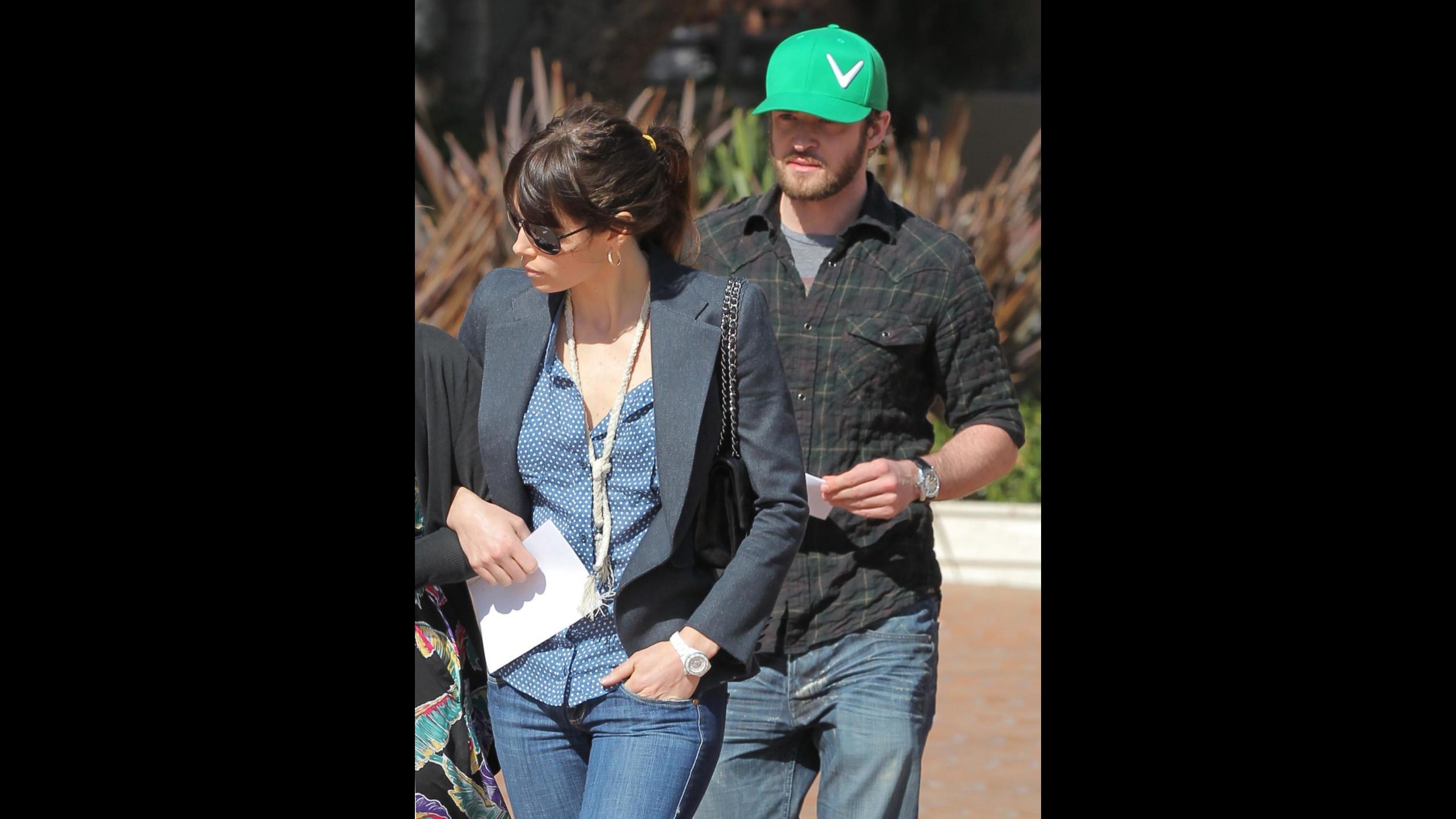 Jessica Biel mostra l’anello, in vista matrimonio con Timberlake