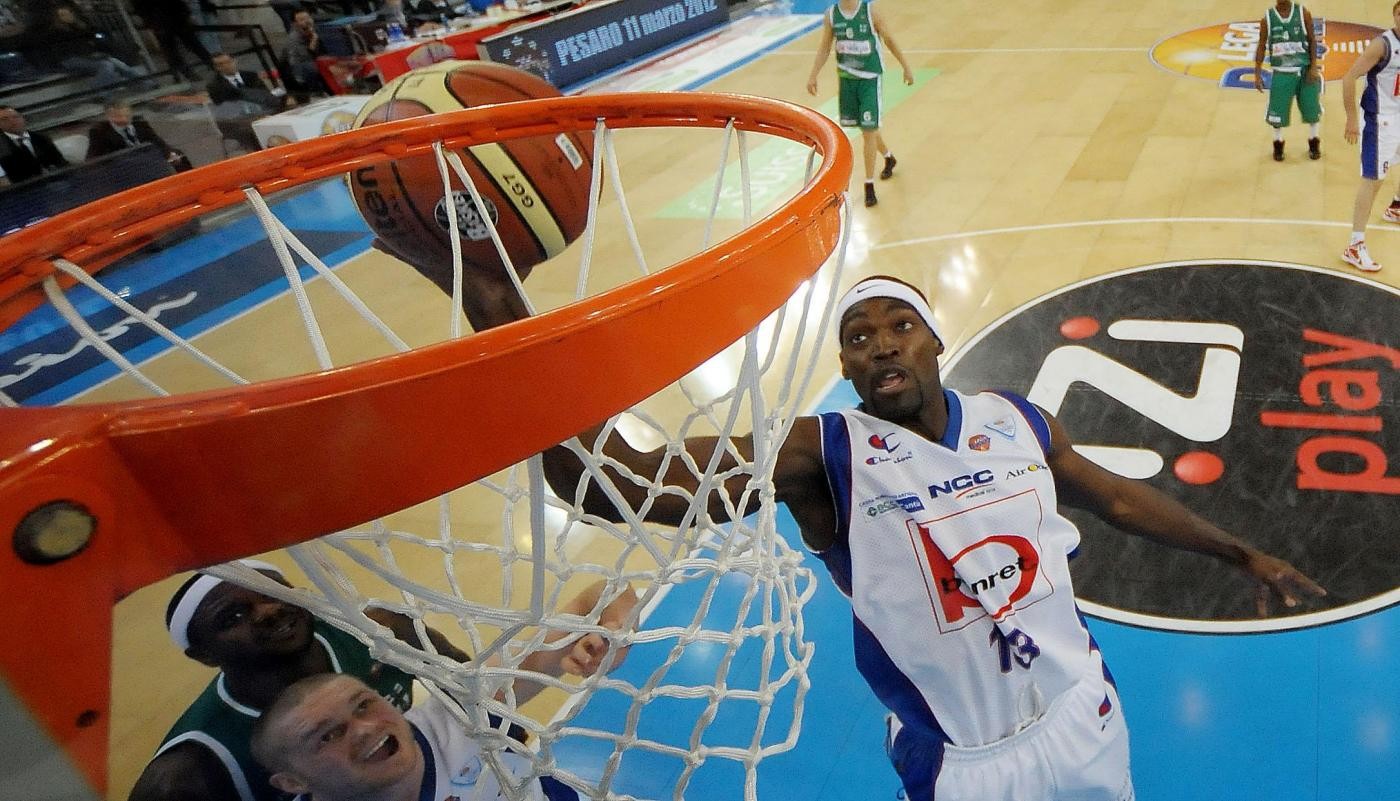 Basket, Coppa Italia: la seconda semifinale è Pesaro-Cantù