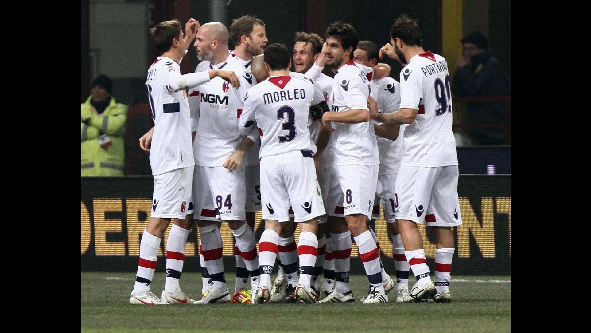 Inter-Bologna 0-3 Acquafresca. Fiorentina-Napoli 0-3 Lavezzi