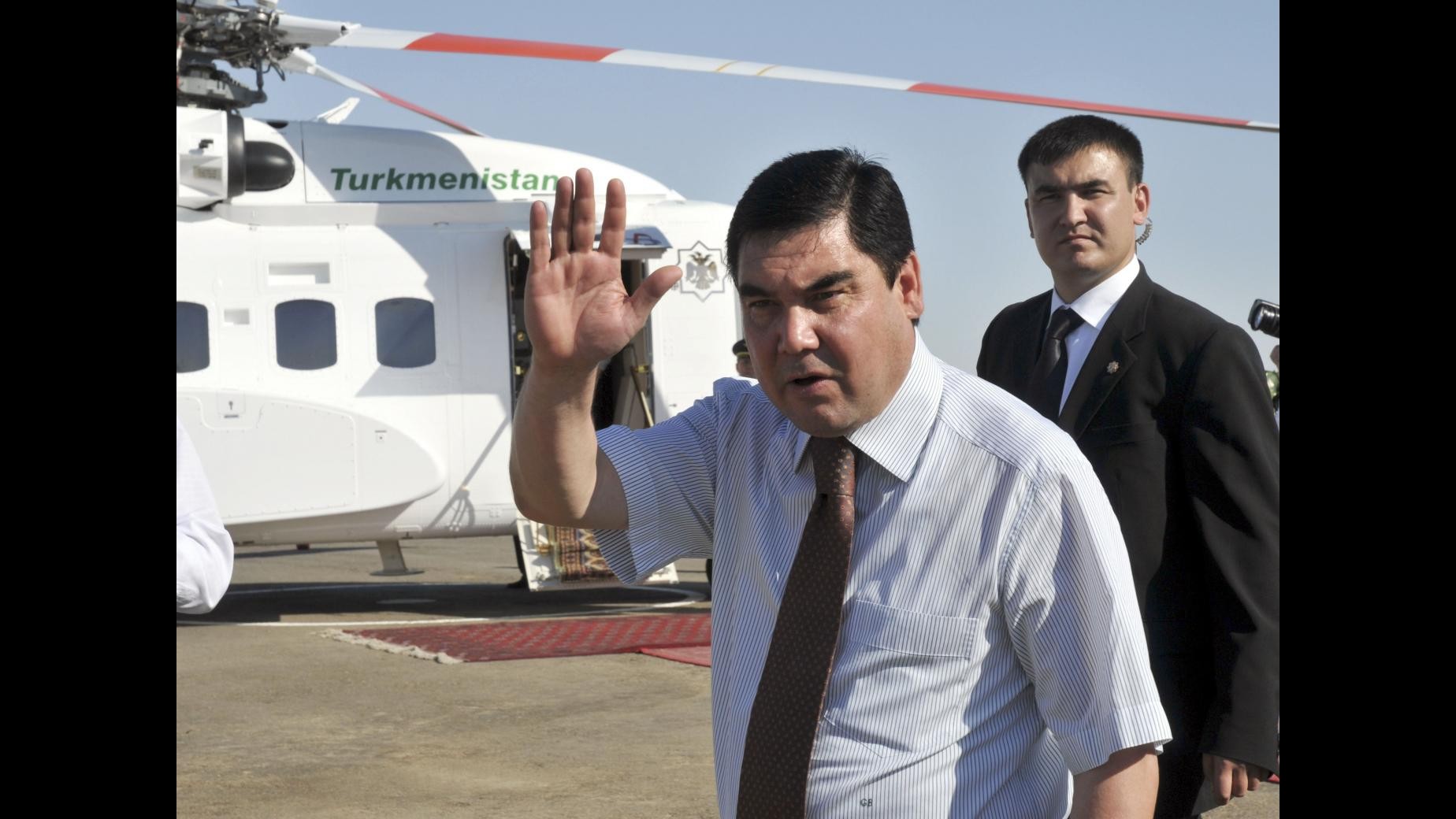 Turkmenistan, Berdymukhamedov presta giuramento per secondo mandanto