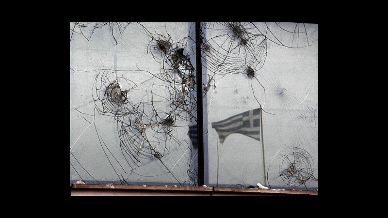 Grecia, 2 deputati di destra passano a Nuova democrazia di Samaras