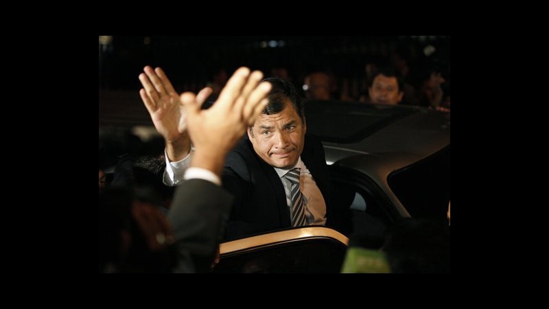 Ecuador,Correa considera grazia per giornalisti che lo hanno diffamato