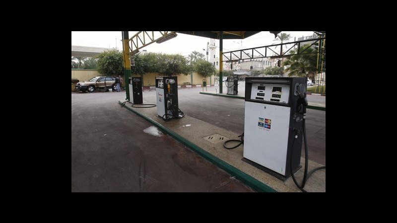 Striscia di Gaza a corto di combustibile: chiusa centrale elettrica