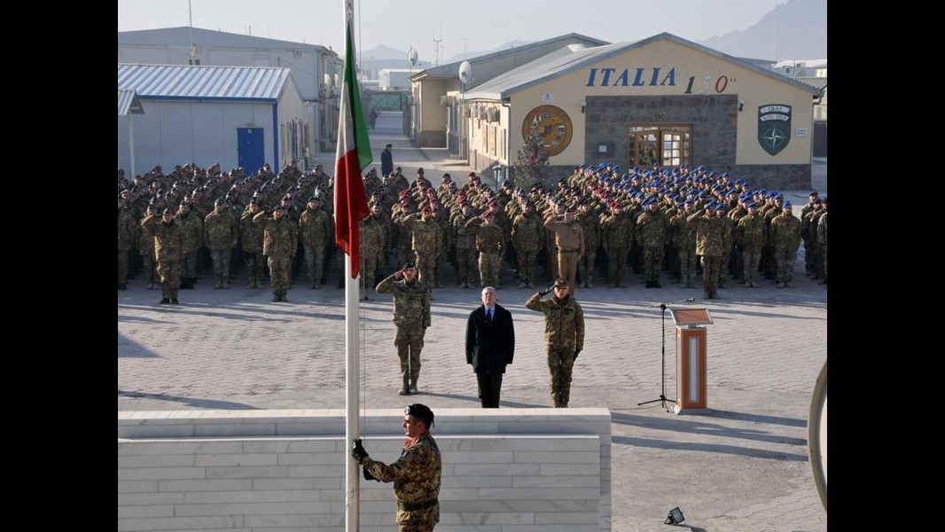 Di Paola: Riduzione di 43mila militari
