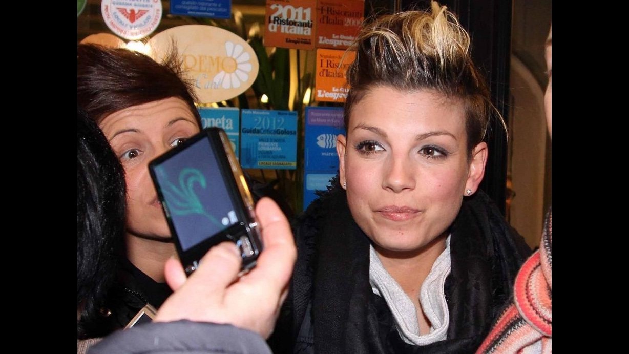 Sanremo, artisti gareggiano anche a colpi di post sui social network