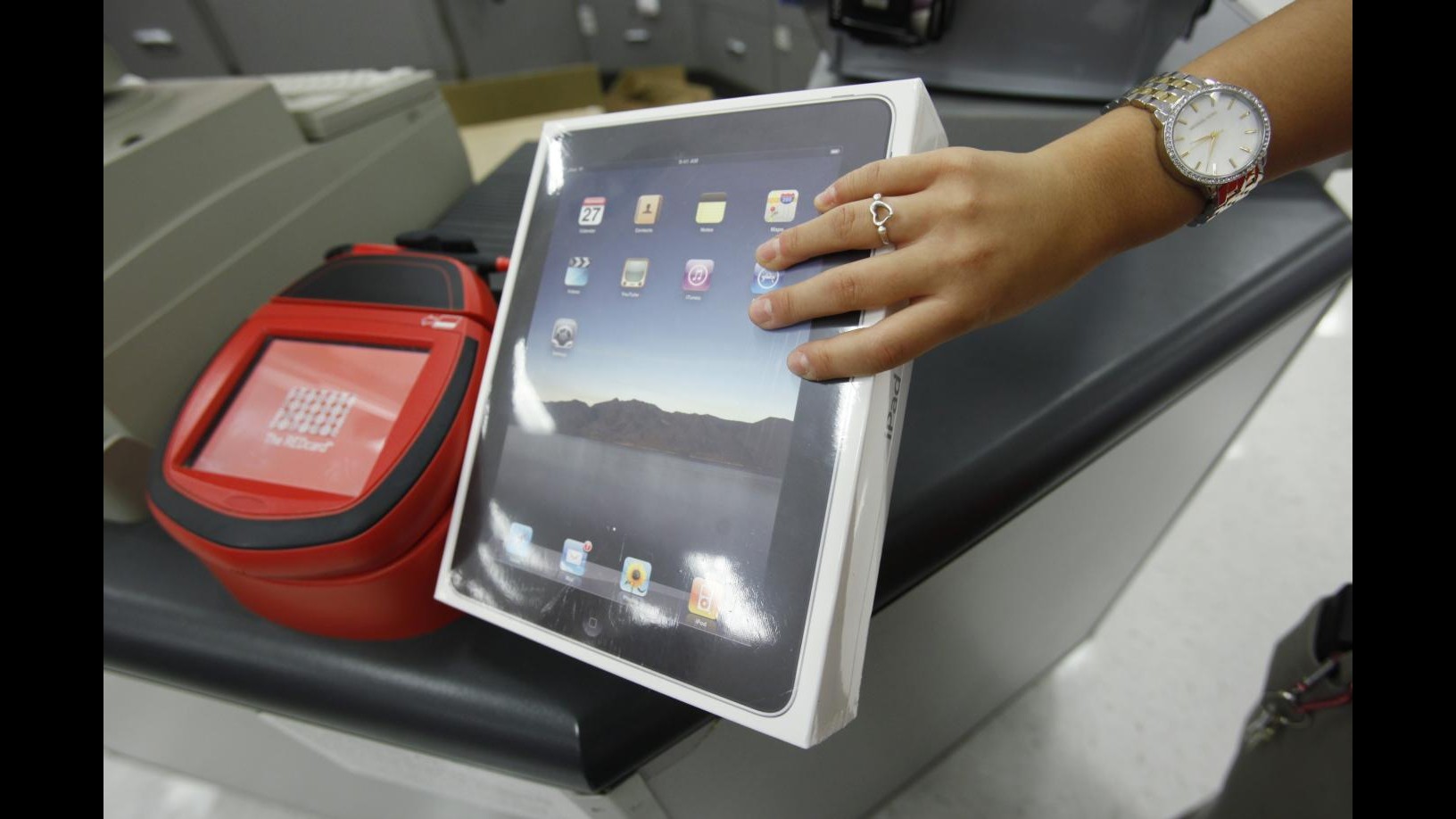 Cina, sequestrati migliaia di iPad