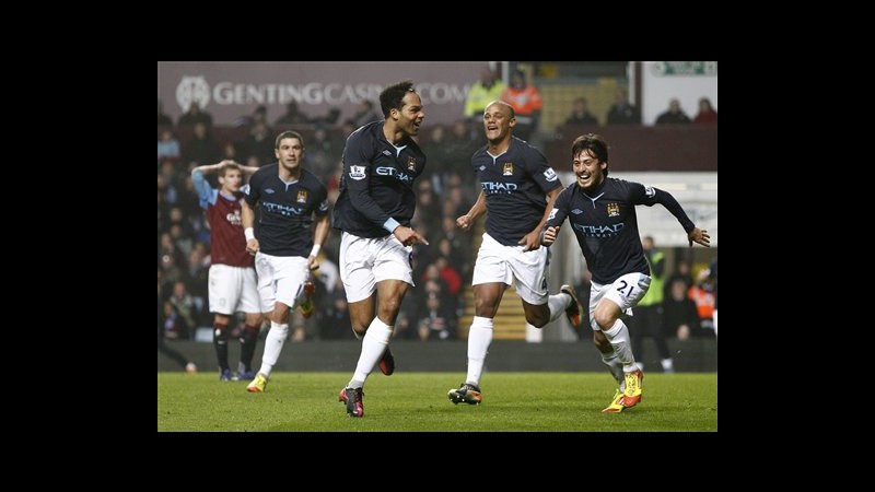 Manchester City espugna campo Aston Villa e ritorna in vetta