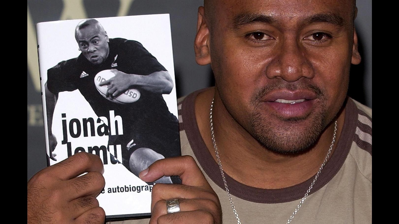 Rugby, ancora problemi per Jonah Lomu: serve nuovo trapianto renale
