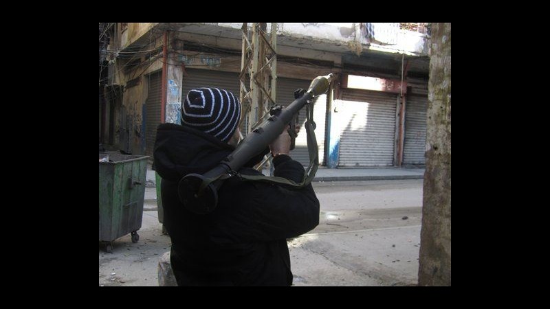 Libano, scontri fra sostenitori e oppositori Siria: salgono a 2 i morti