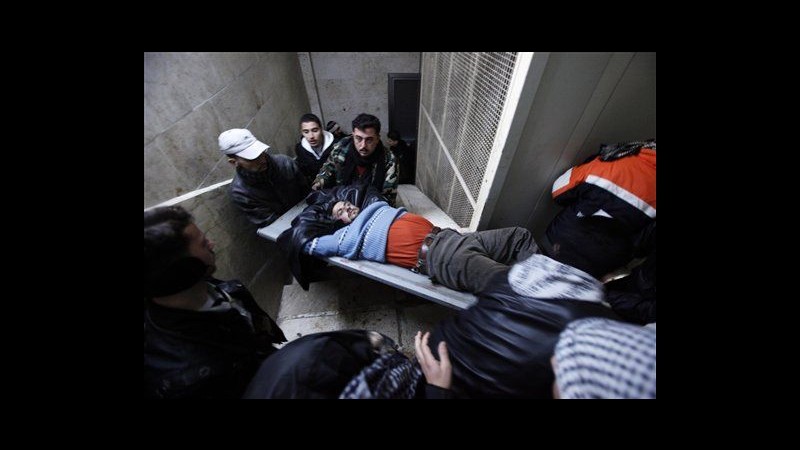 Siria, salgono a 90 i morti a Homs, violenze anche a Zabadani e Daraa