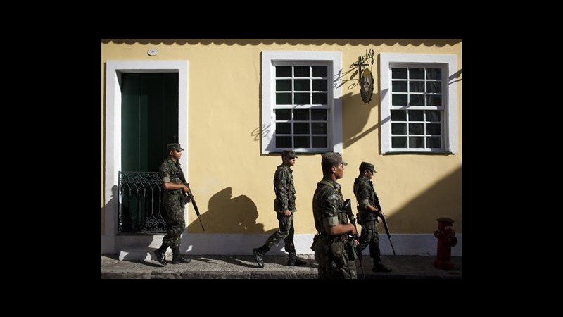 Brasile, polizia si arrende: interrotta occupazione parlamento Bahia