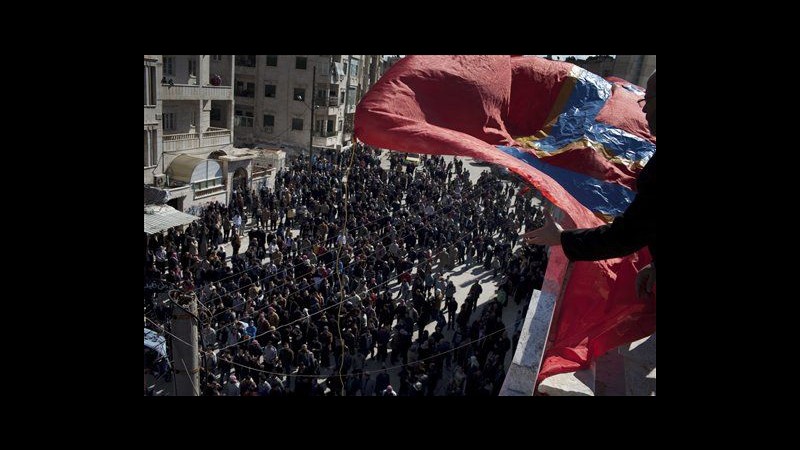 Siria, Cina: Cessate fuoco subito e colloqui, no intervento straniero