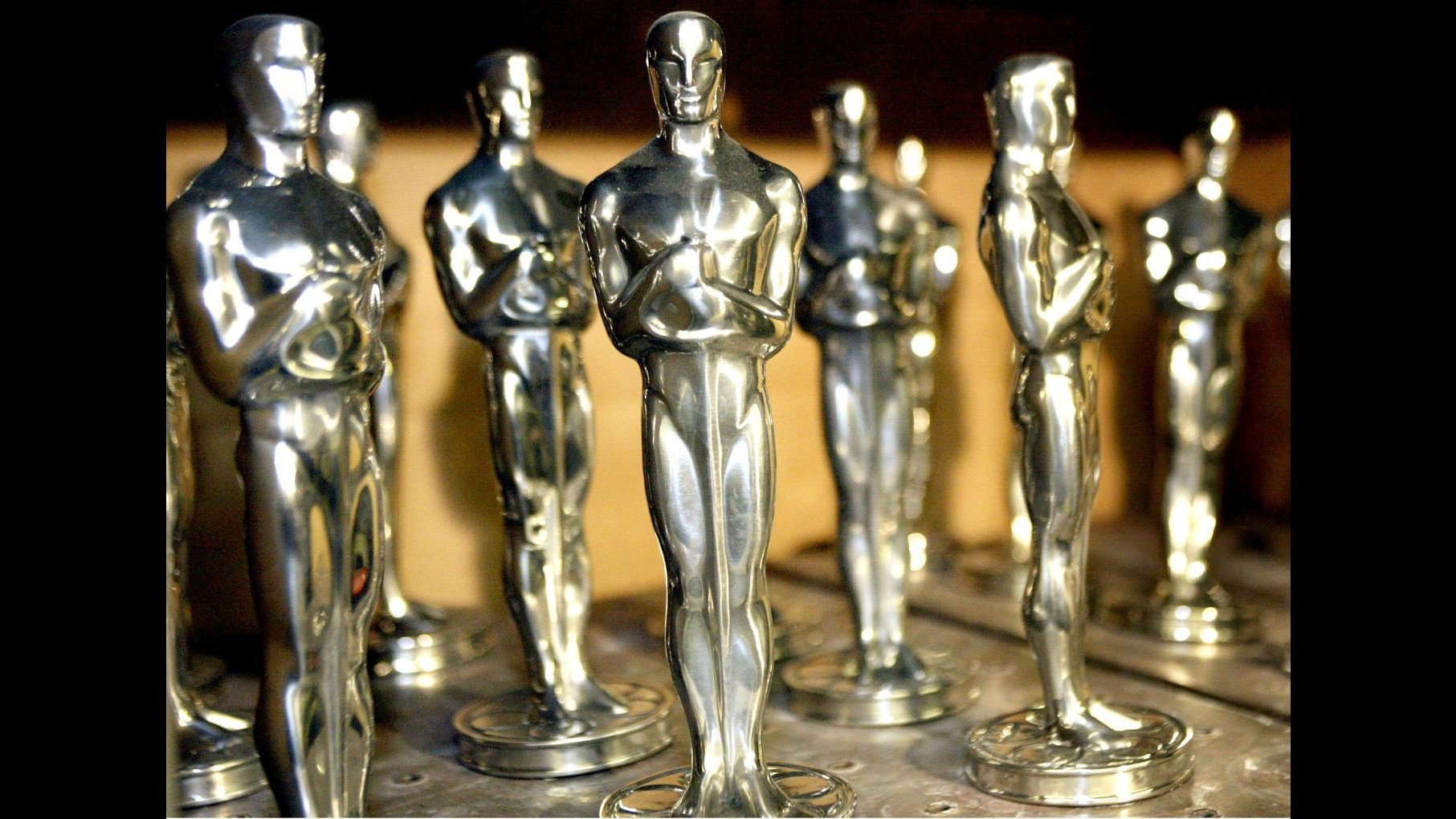 All’asta 15 Oscar anni ’30 e ’40 vendute per 3 milioni di dollari