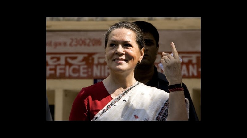 India, Sonia Gandhi all’estero per analisi mediche di routine