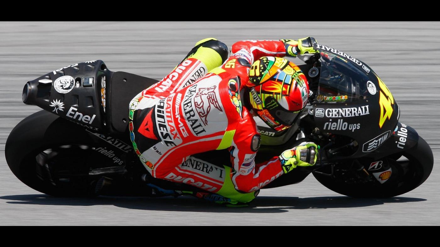 Stoner davanti a tutti nei test di Sepang, ottavo Rossi