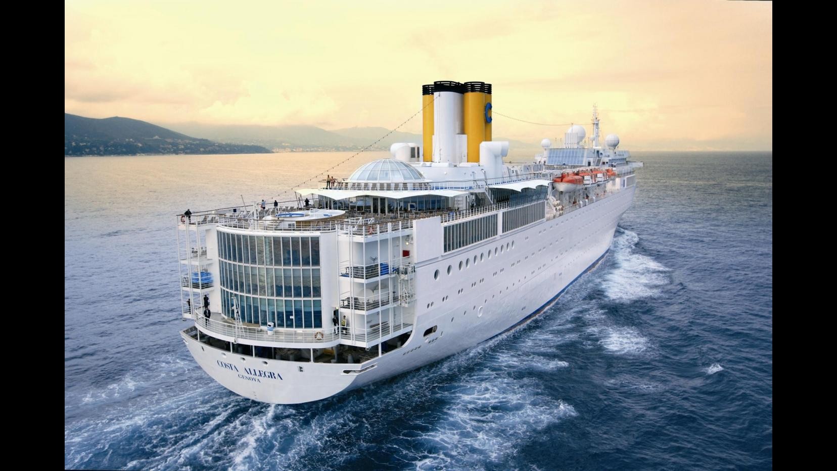 La Costa Allegra non è più alla deriva