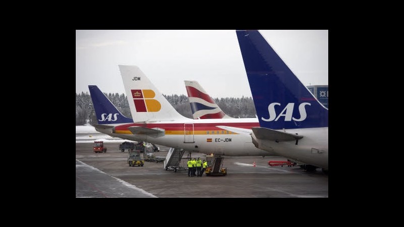 Svezia, evacuato aeroporto Goteborg per borsa sospetta, stop voli