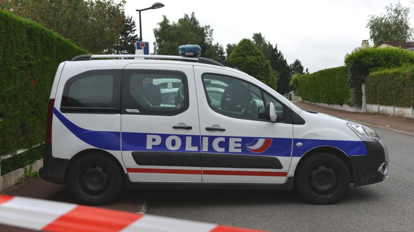 Francia, in blitz contro killer trovati Corano e coltello insanguinato